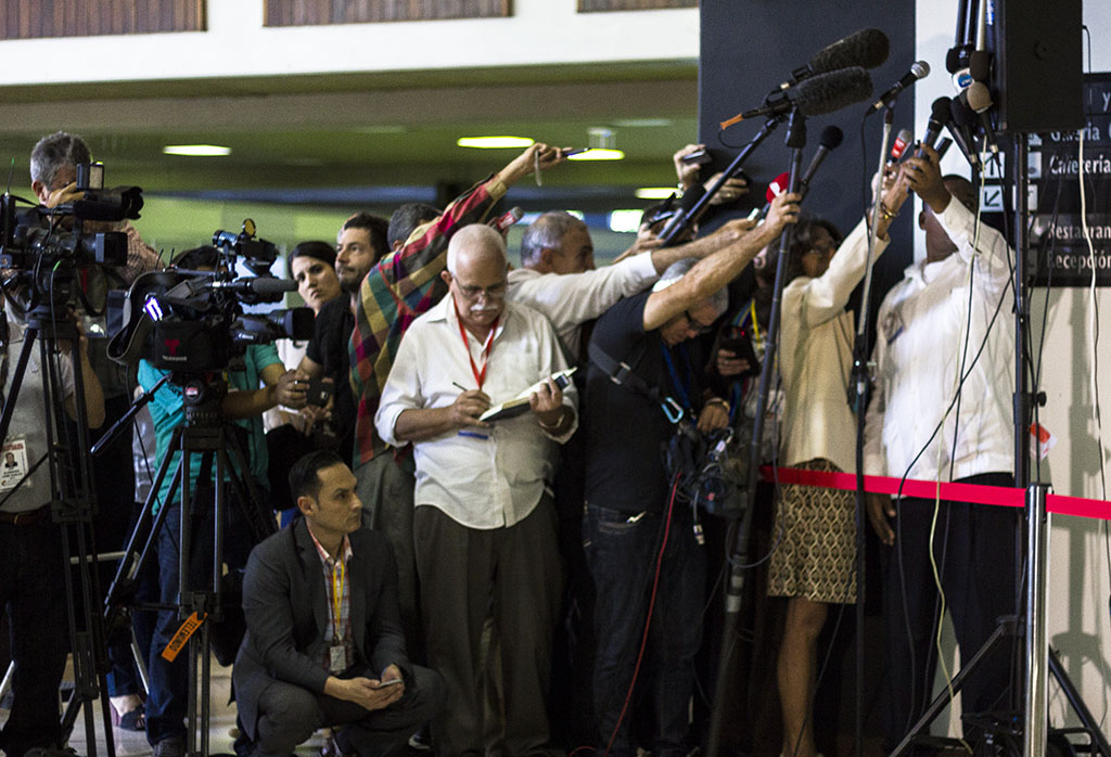 Prensa trabajando