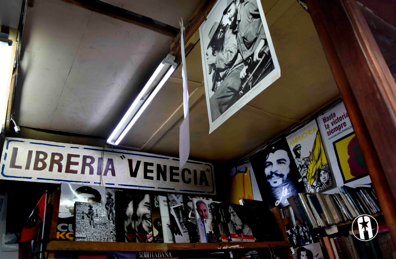 Librería con libros del Che Librería con libros del Che