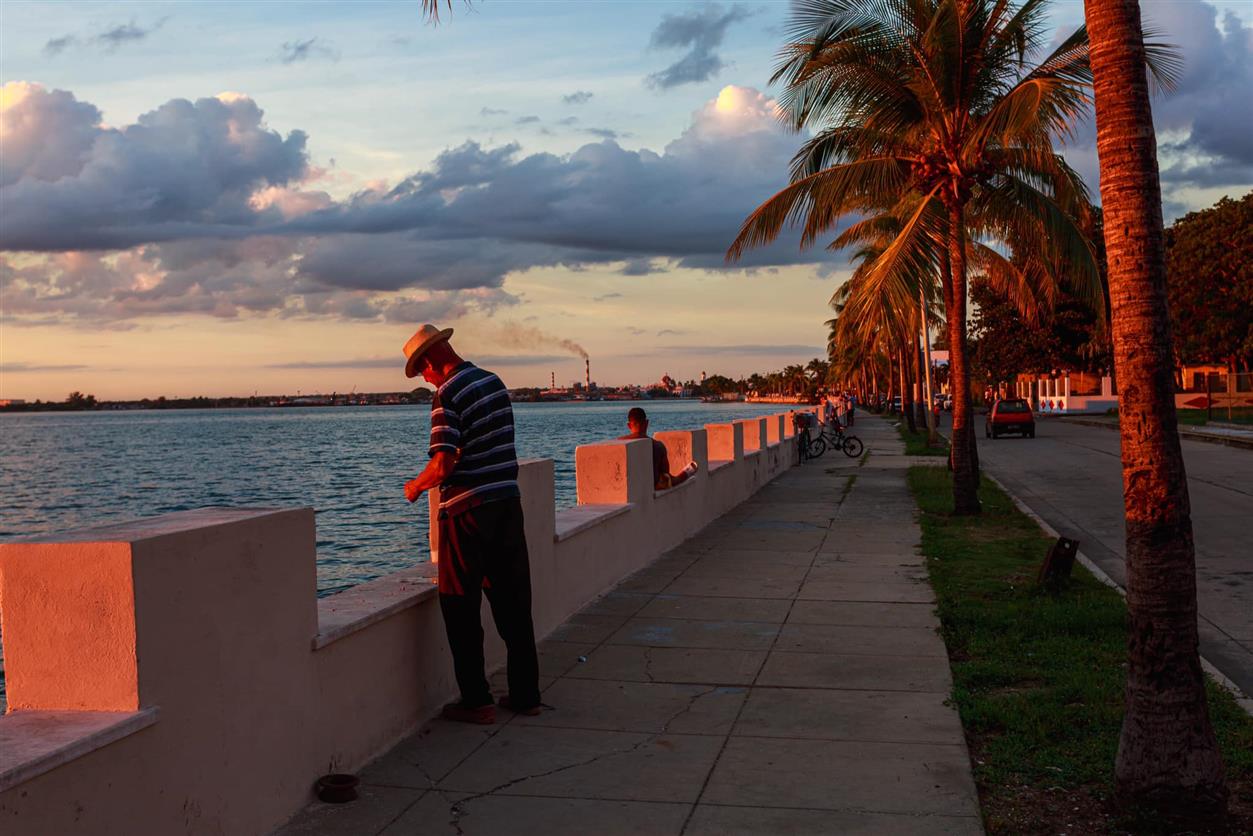 Ciudad de Cienfuegos atardecer Ciudad de Cienfuegos atardecer