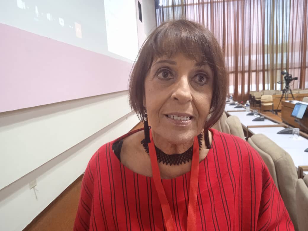 Esther Aguilera Globalizacion y probleas del desarrollo Esther Aguilera Globalizacion y probleas del desarrollo