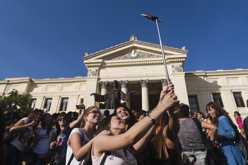 Estudiantes cubanos Estudiantes cubanos