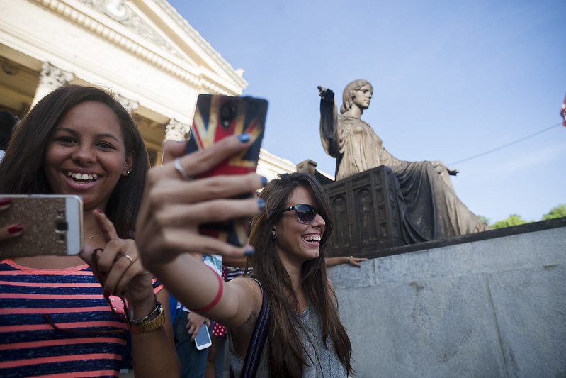 Estudiantes cubanos Estudiantes cubanos