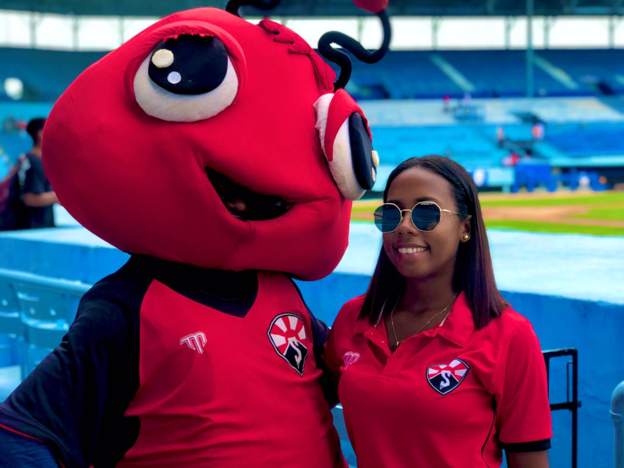 Reyni-Avispa Reyni-Avispa