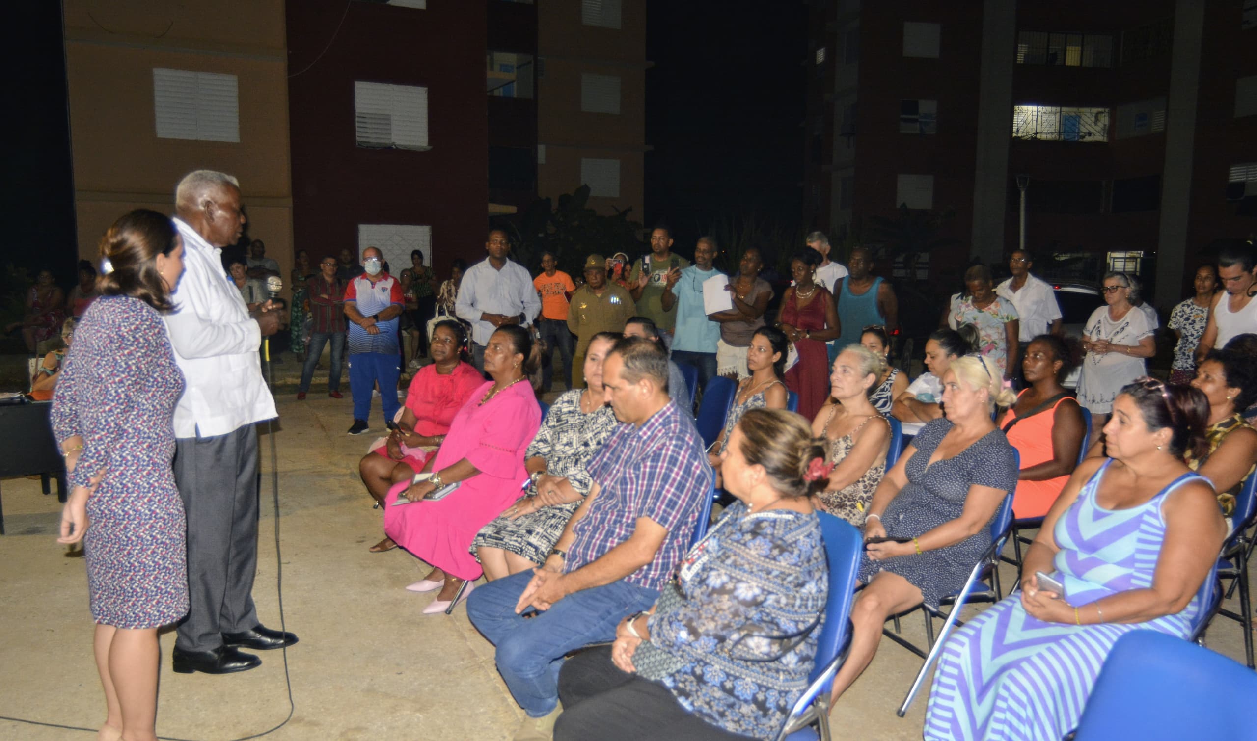 Un ejercicio de participación y democracia popular son las reuniones de rendición de cuentas del delegado ante los electores Un ejercicio de participación y democracia popular son las reuniones de rendición de cuentas del delegado ante los electores