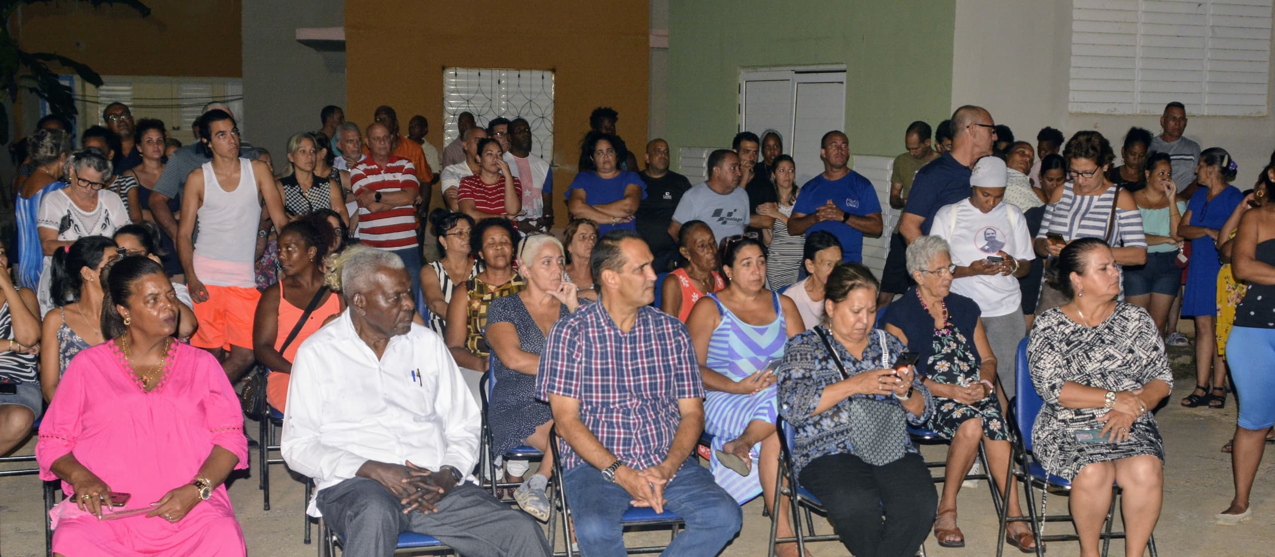 Un ejercicio de participación y democracia popular son las reuniones de rendición de cuentas del delegado ante los electores Un ejercicio de participación y democracia popular son las reuniones de rendición de cuentas del delegado ante los electores