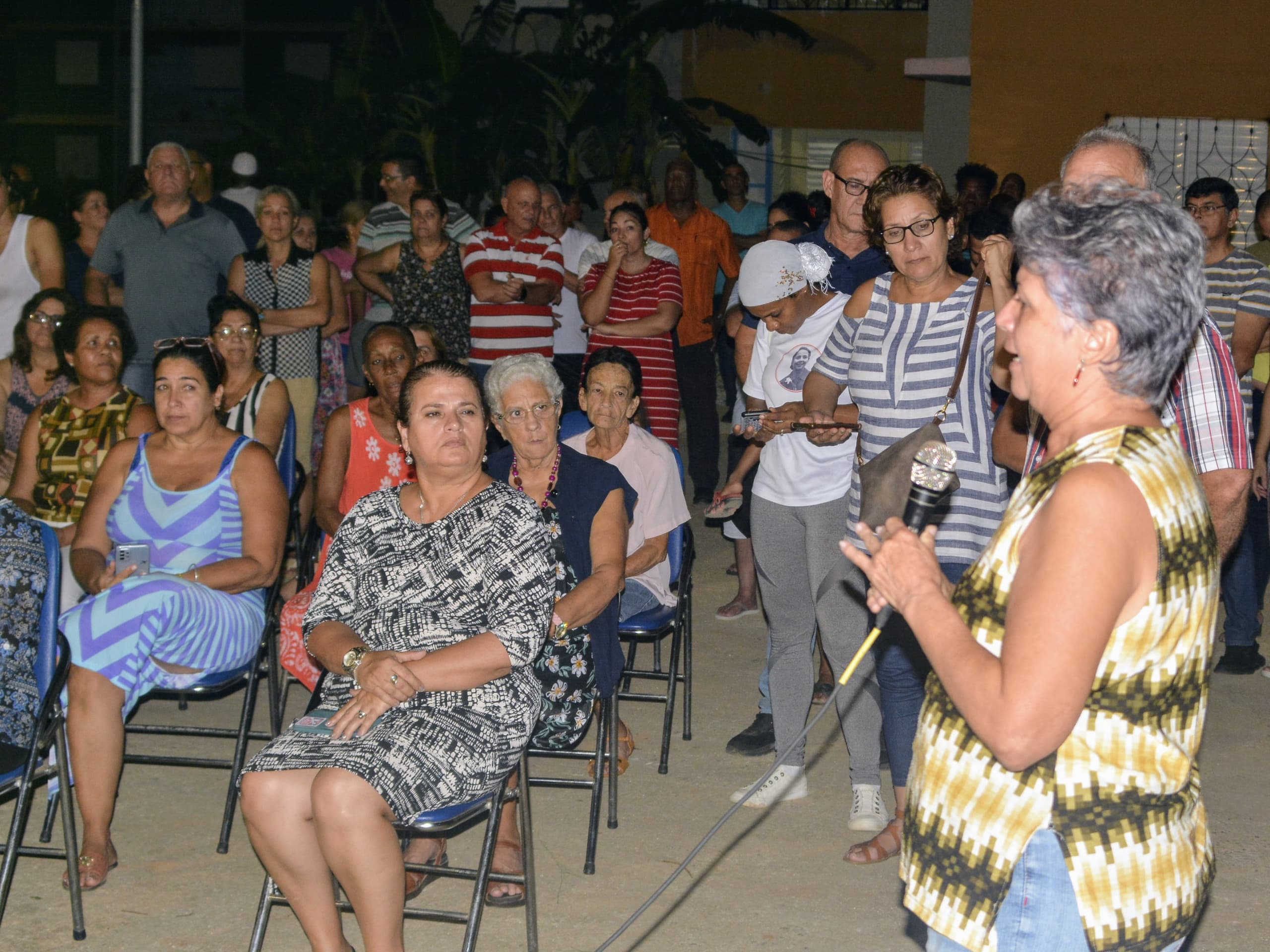 Un ejercicio de participación y democracia popular son las reuniones de rendición de cuentas del delegado ante los electores Un ejercicio de participación y democracia popular son las reuniones de rendición de cuentas del delegado ante los electores