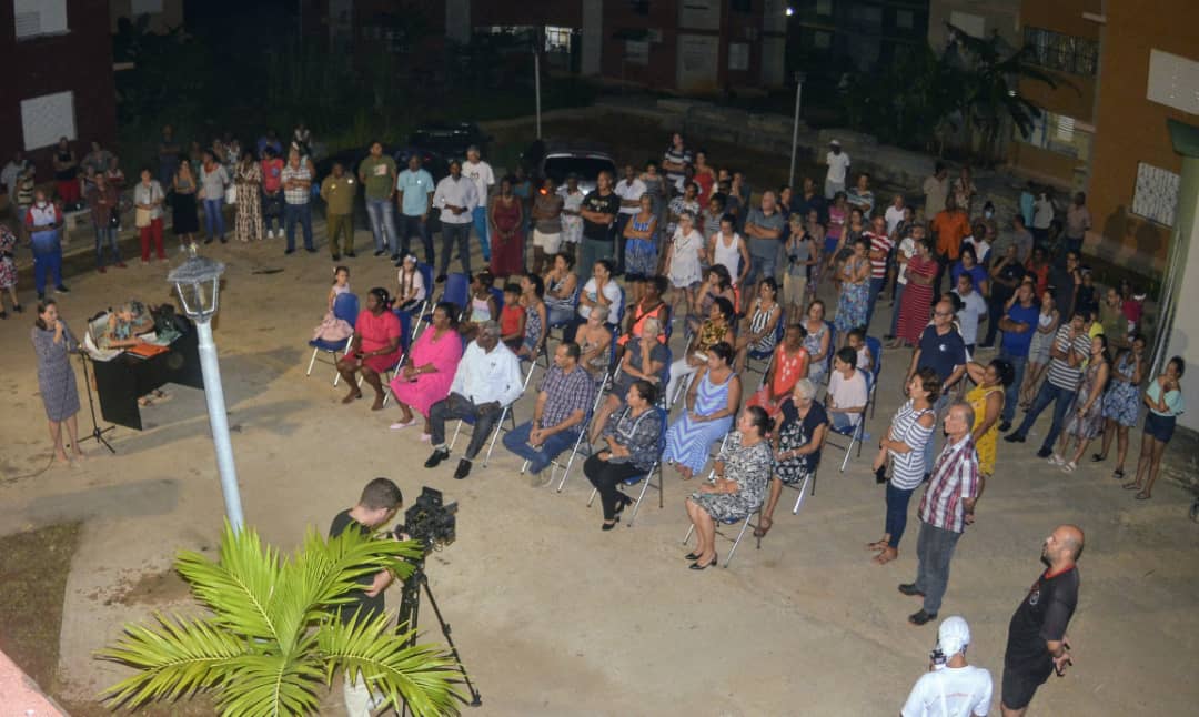 Un ejercicio de participación y democracia popular son las reuniones de rendición de cuentas del delegado ante los electores Un ejercicio de participación y democracia popular son las reuniones de rendición de cuentas del delegado ante los electores