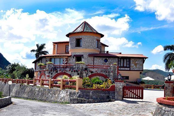 El Castillo de las Nubes, Pinar del Río. El Castillo de las Nubes, Pinar del Río.