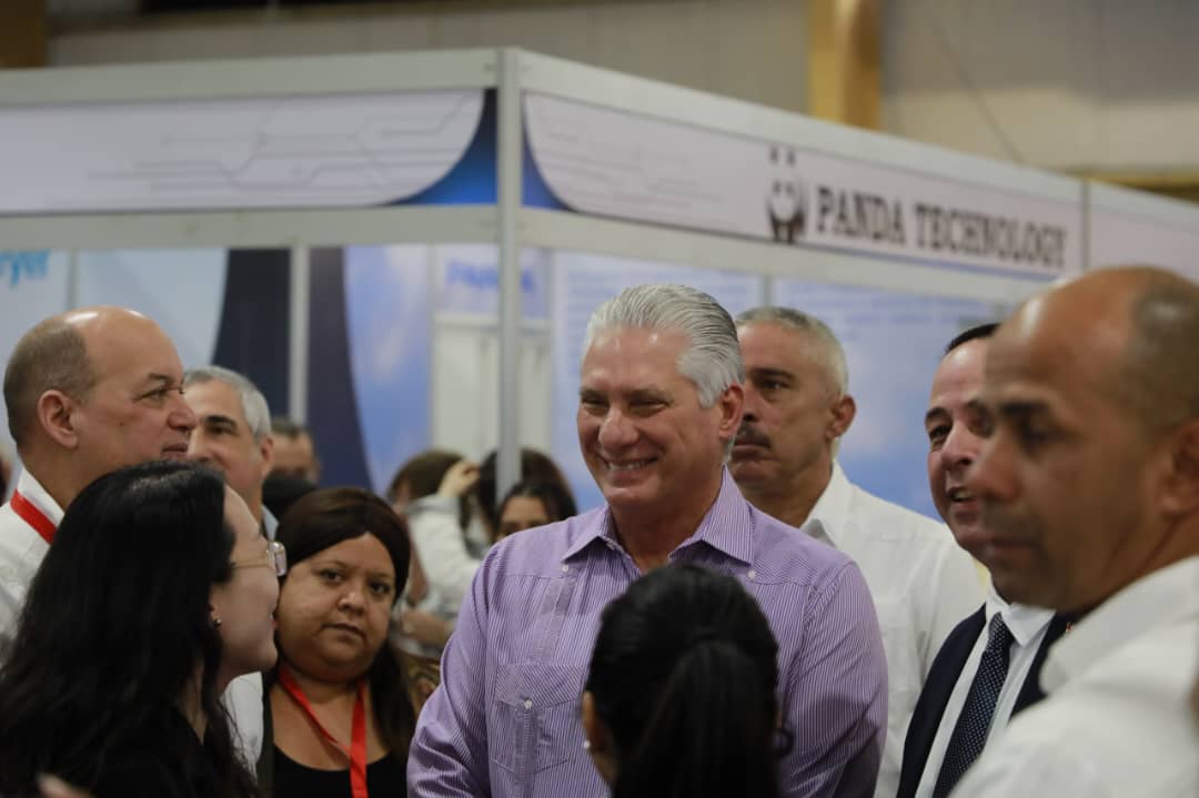 Una feria comercial para pese al bloqueo ofrecer Salud para todos Una feria comercial para pese al bloqueo ofrecer Salud para todos