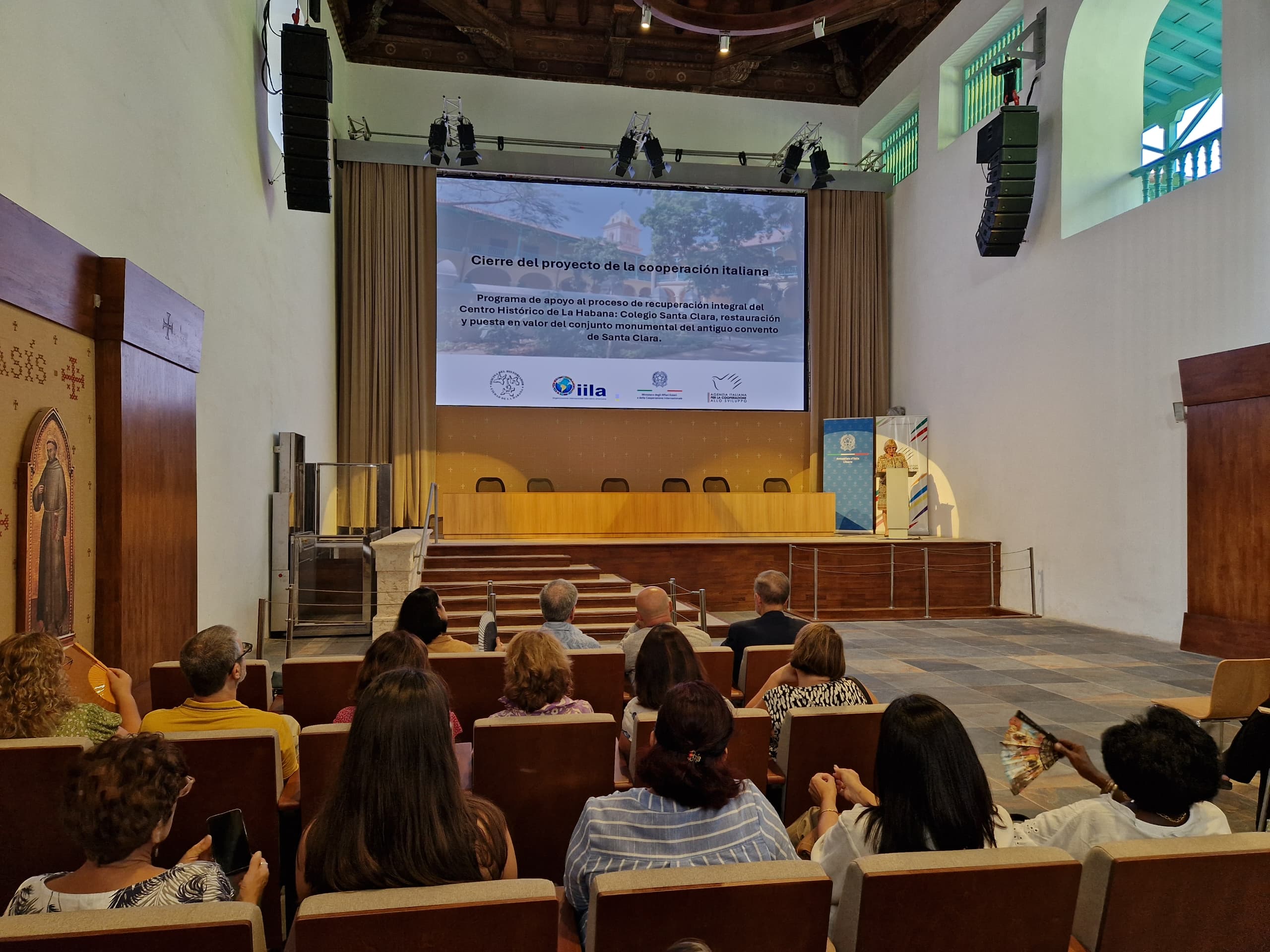 Curso de restauración en el Colegio Santa Clara 