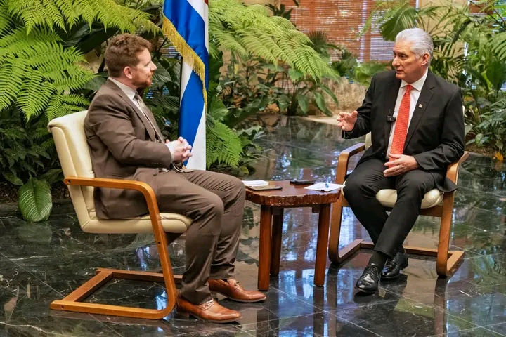 Entrevista del Presidente cubano Miguel Díaz-Canel Bermúdez con Newsweek. Entrevista del Presidente cubano Miguel Díaz-Canel Bermúdez con Newsweek.