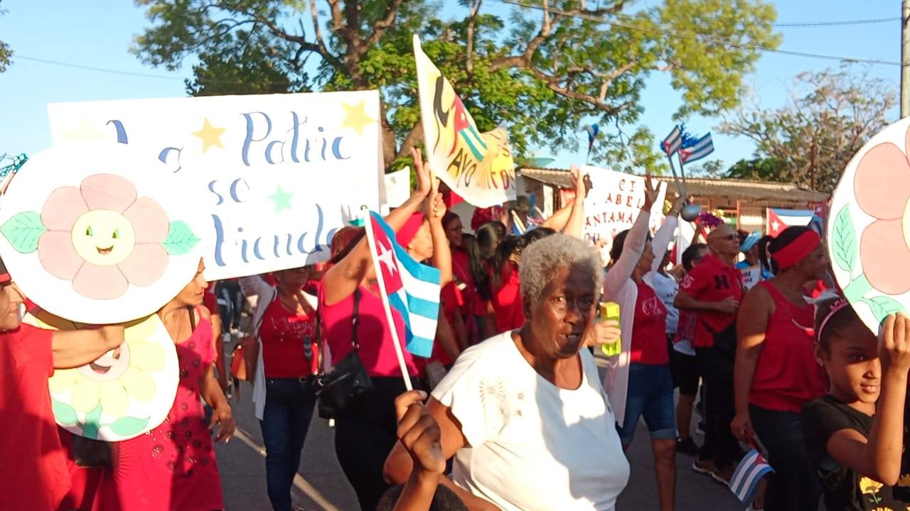 Desfile por el primero de mayo 
